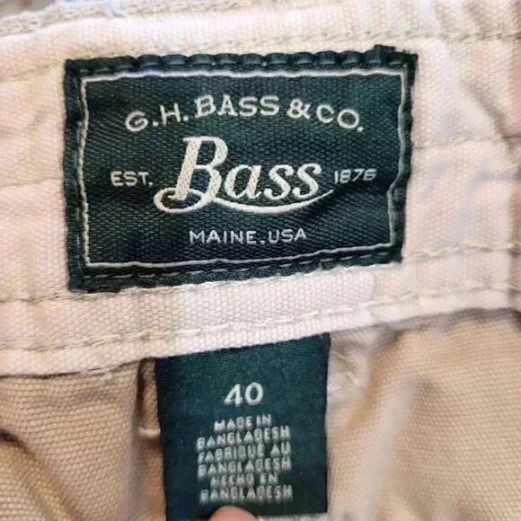 GH Bass Men's Ivory Cotton Zip Close Pockets Flat Front Shorts - Picture 11 of 12